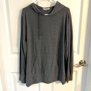 Women’s long sleeved hooded sweatshirt